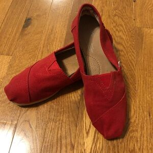 * Classic red toms